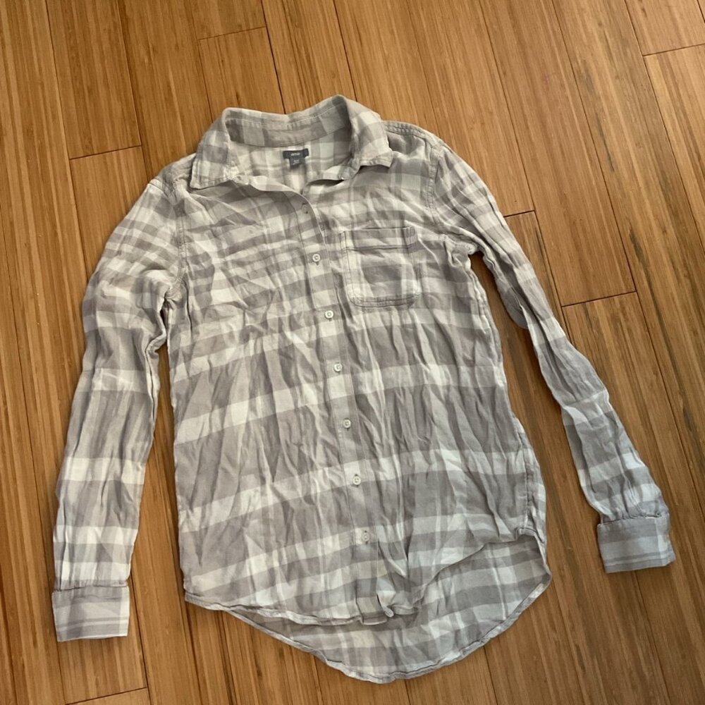 Aerie super soft, button-down, white and light gray plaid women’s extra small